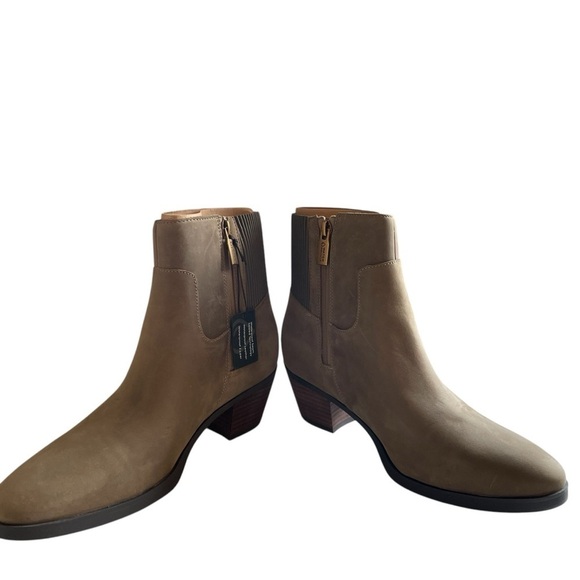 Vionic Shantelle Waterproof Side Zip Nubuck Leather Boots Gray/Green Size 10W - Picture 5 of 13